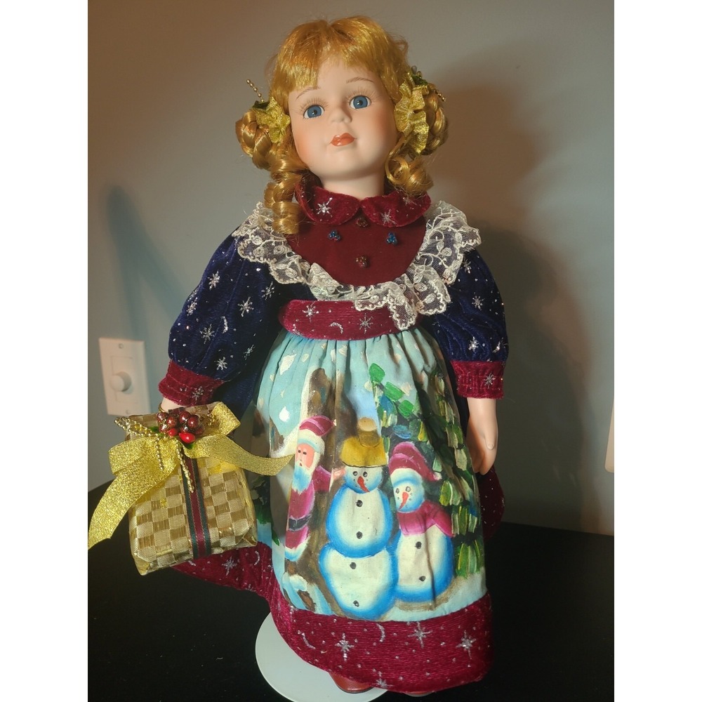 Heritage Signature Heidi Goldilocks Christmas‎ Porcelain Doll 18 In